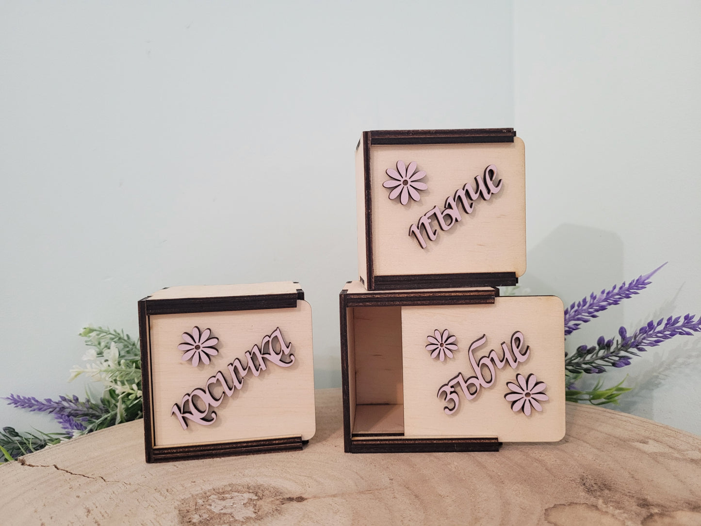 Бебешка Кутия за Спомени за Момиче – Персонализиран Дървен Подарък