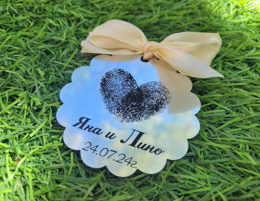 Сребърен Акрилен Подарък за Сватбени Гости с Магнит – Персонализиран с Имена и Дата