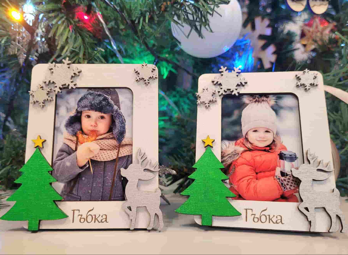 Small plywood Christmas photo frame with personalized engraving, suitable for individual or class group gifts